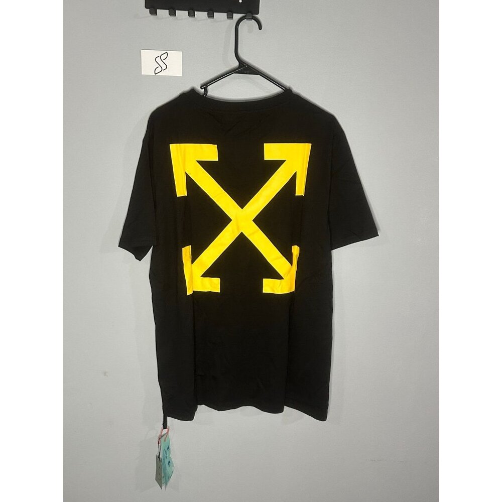 Off-White Men’s T-shirt Size XL